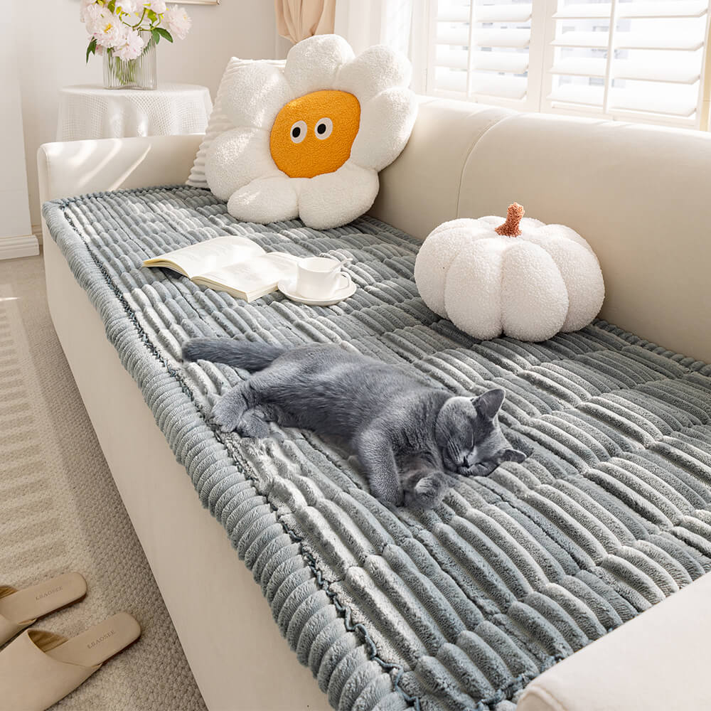 Pet mat non-slip backing detail